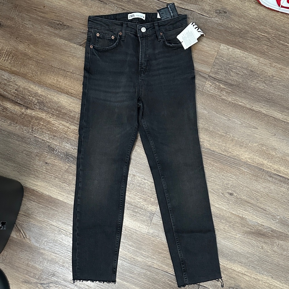 Zara Women's Charcoal Ankle Jeans